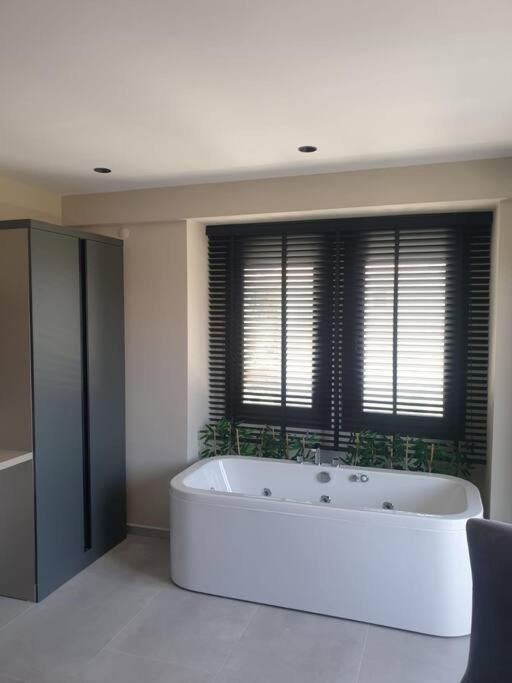 Havuzlu Korunakli Jakuzili Villa Fethiye Luaran gambar