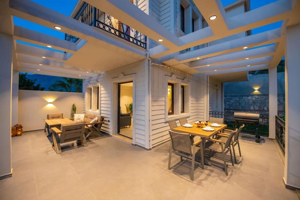 Havuzlu Korunakli Jakuzili Villa Fethiye Luaran gambar